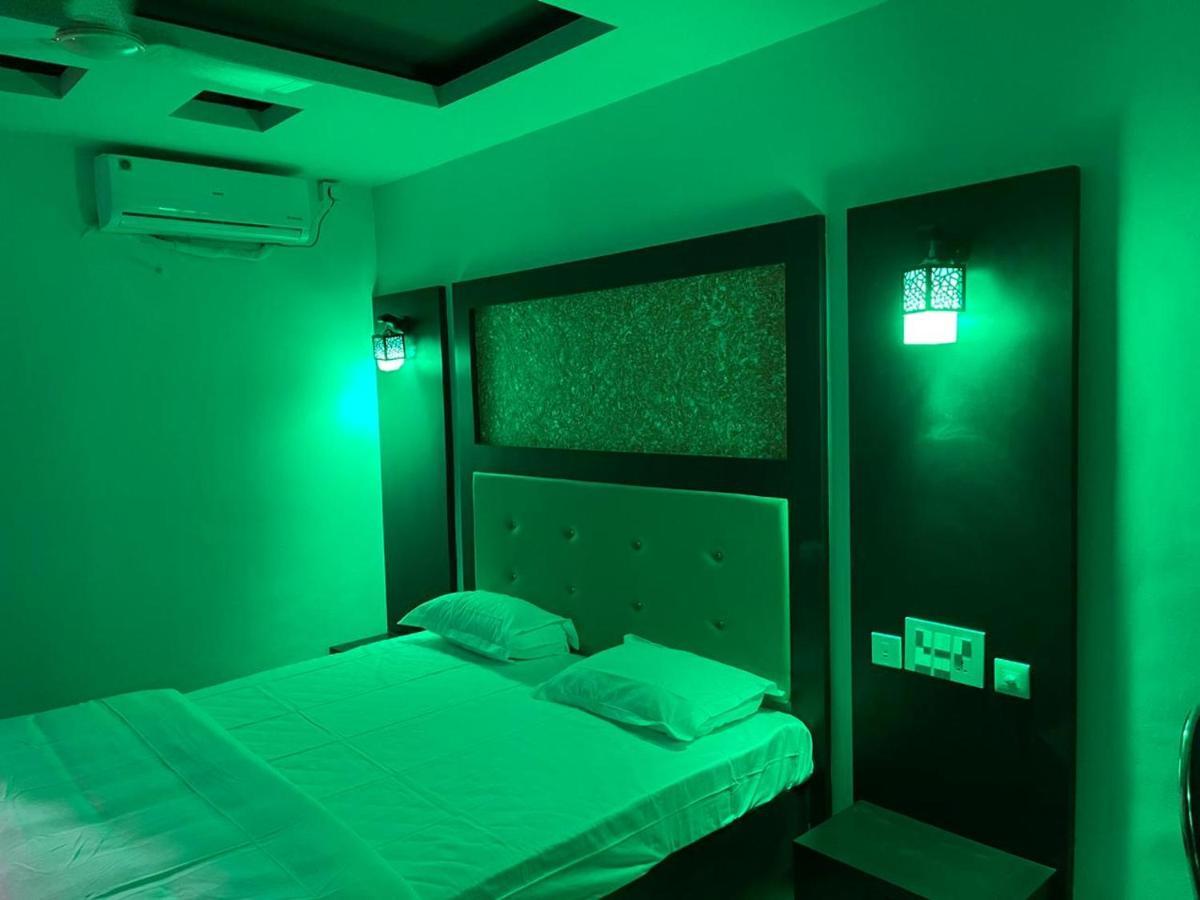 Hotel Bassac Residency à Changanācheri Extérieur photo