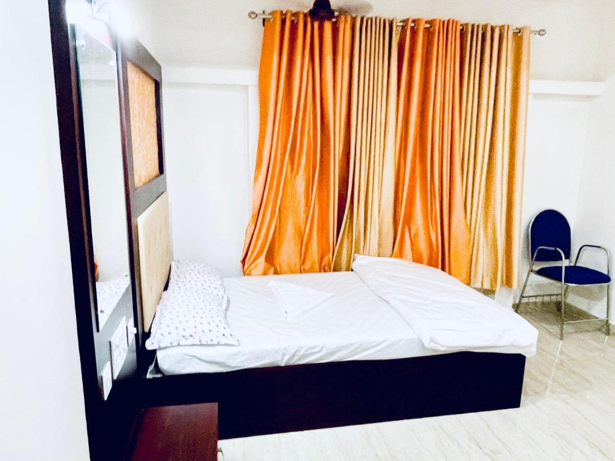 Hotel Bassac Residency à Changanācheri Extérieur photo