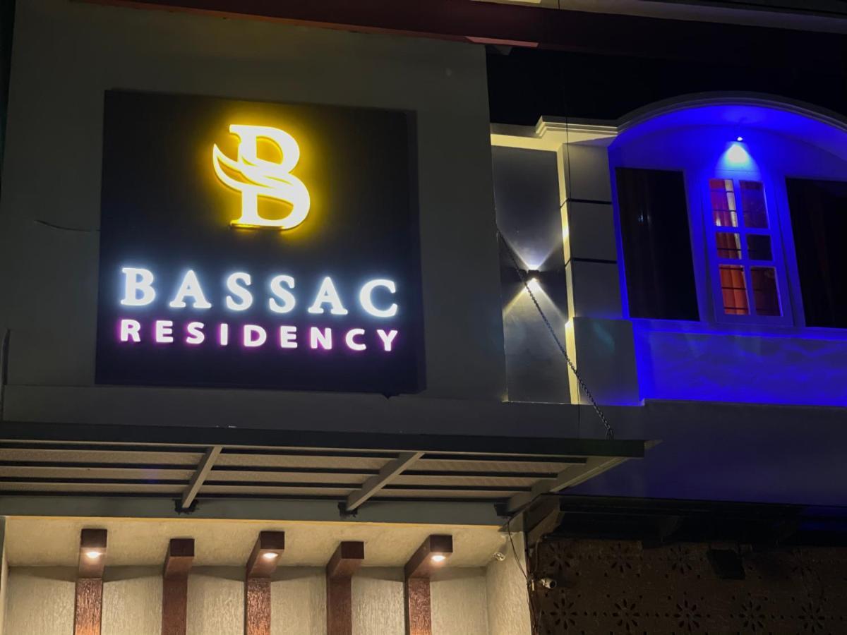 Hotel Bassac Residency à Changanācheri Extérieur photo